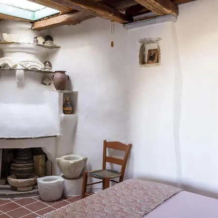 Daphnisthe Artist's House *