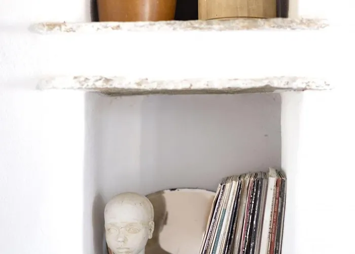 Daphnisthe Artist's House *