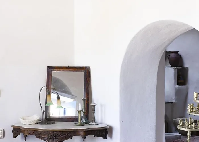 Daphnisthe Artist's House Nyaraló Mamádhos