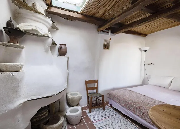 Nyaraló Daphnisthe Artist's House Mamádhos