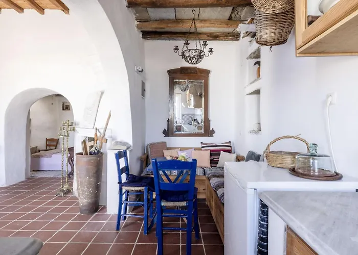 Nyaraló Daphnisthe Artist's House *